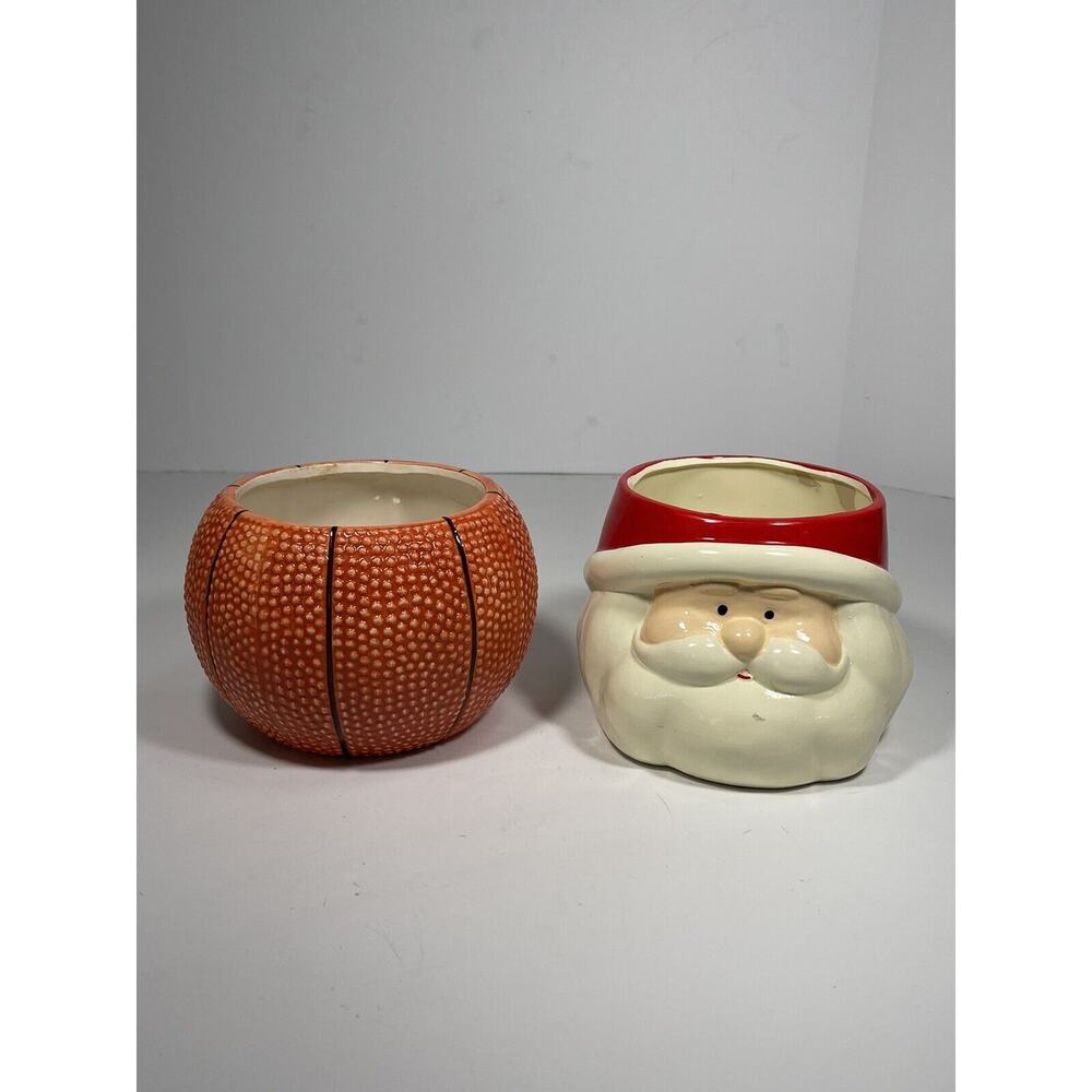 Lot Of 2 Novelty Vases santa claus head ceramic Planter + Edible basketball vase